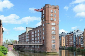 Riverside Studio Apartments Close To City Centre